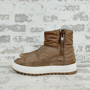 New Blondo Samarie Waterproof Quilted Platform Taupe Color Boot K129